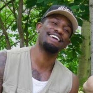 Video: Phillip Johnson Richardson Sings Gramercy Park from HELLS KITCHEN Photo