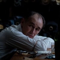 VIDEO: Watch the Trailer for THE OUTFIT Starring Mark Rylance Photo