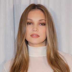 Olivia Holt Will Join JUST IN TIME as Connie Francis Video