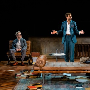 Review: DEAR ALIEN at Alley Theatre Photo