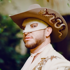 Orville Peck Reveals That He Will Perform Without Mask in CABARET Photo