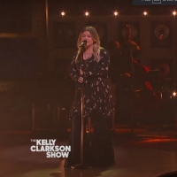 VIDEO: Kelly Clarkson Covers 'Sin Wagon' Photo