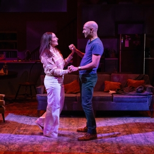 Review: DECEMBER: A LOVE YEARS IN THE MAKING at Alley Theatre Photo