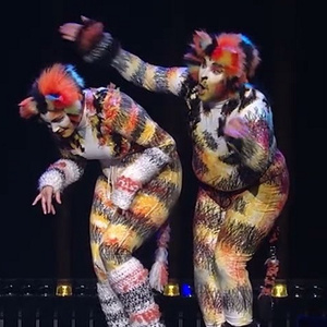 Video: Alex Brightman & Sara Chase Perform 'Mungojerrie and Rumpleteazer' From CATS a Photo