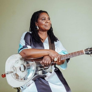 Blues & Roots Luminary Ruthie Foster Unveils 'Rainbow' Photo