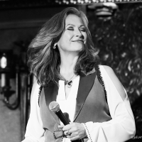 Photo Flash: LINDA EDER's Return To Feinstein's/54 Below Is Photographed by Helane Bl Video