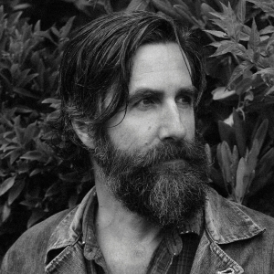 Tyler Ramsey Shares New Song 'Flare (for Neal Casal)'; Announces 2024 Album Release…