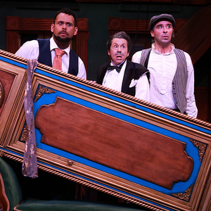 Review: THE PLAY THAT GOES WRONG at Beef & Boards Dinner Theatre