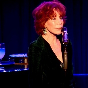 Review: Linda Glick Wows Crowd with 'ENTRE NOUS' at Laurie Beechman Theater Photo