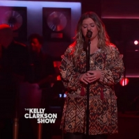 VIDEO: Kelly Clarkson Performs 'Give Me One Reason' Video