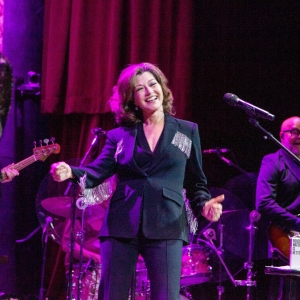 Review: AMY GRANT Shines A Peaceful Musical Light On City Winery Audience Video