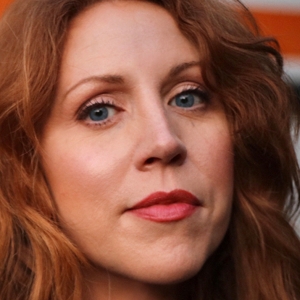 Jenn Grinels Will Make Her 54 Below Debut in VERSES AND VOICES This November Photo