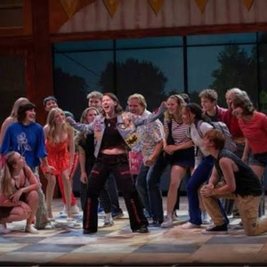 Review: MEAN GIRLS at BECK CENTER Photo