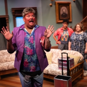 Review: Hannah Benitez's Hilarious FOR CLOSURE at freeFall Photo