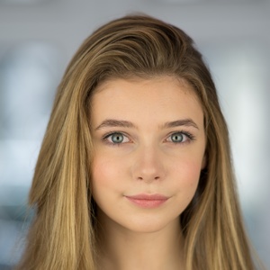 Interview: 'The More I Learn About Him, The More Extraordinary I Find Him': Actor Ele Photo