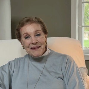 Video: Julie Andrews Makes Surprise Virtual Appearance at World Parkinson Congress Photo