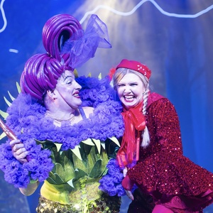 Review: WEANS IN THE WOOD, Macrobert Arts Centre Photo