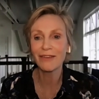 VIDEO: Jane Lynch Gives Her Dogs Human Names on THE TONIGHT SHOW Video