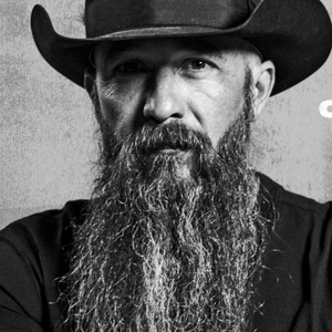 Cody Jinks Releases Expanded Version of Acclaimed Album Photo