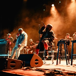 The Roots Picnic Reveal 2026 Lineup: JAŸ- Z, Brandy, & More Video