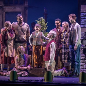 Review: DOLLY PARTONS SMOKY MOUNTAIN CHRISTMAS CAROL at Reynolds Performance Hall Photo