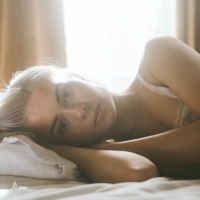 Nina Nesbitt Releases New Album 'Älskar'