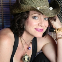 BWW Interview: At Home With Jen Houston