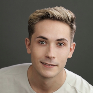 Interview: Christopher Michael of CINDERELLA At Sierra Rep Shares His Thoughts on the Interview