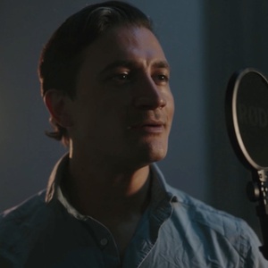 Video: Dean John-Wilson Performs 'In The Light' From A MIRRORED MONET Photo