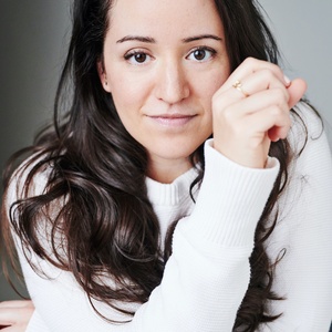 Kat Lozano to Make Edinburgh Fringe Debut with 'LOVE, KATIUSKA' Photo