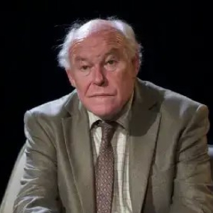 Stage and Screen Actor Timothy West Dies at Age 90 Photo