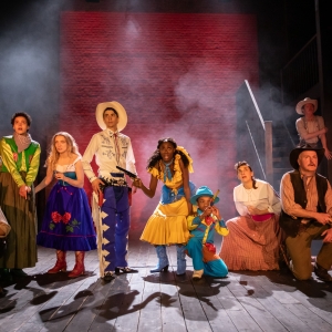 Review: COWBOIS, Royal Court Theatre Photo