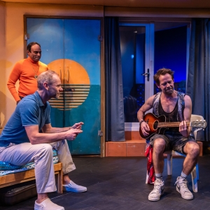 Review: OUT OF SEASON, Hampstead Theatre Photo