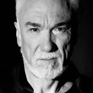 Wake Up With BWW 7/28: Patrick Page and Sarah Paulson on Stage, Plus MATILDA…