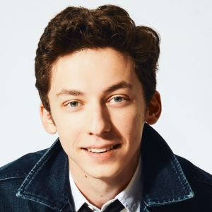 Interview: Andrew Barth Feldman on How His NO HARD FEELINGS Character Relates to DEAR Interview