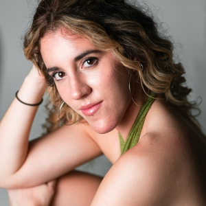 Belu Riverol: Fusing Latin Passion with Urban Precision Photo