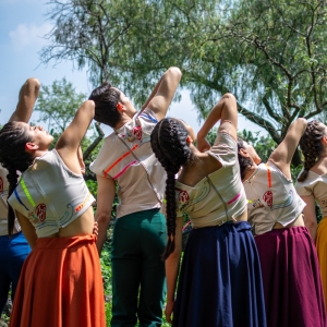 Defensores Danza Reflexiona Sobre El Cuidado Ambiental En Un Espectáculo Transdiscip Photo
