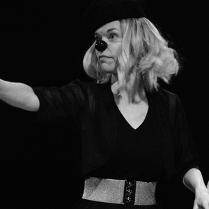Interview: Writer, Director & Actor Ann Noble of DEAD MAN at Echo Theatre Company Photo