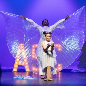 Review: MIRACLE ON MAIN: A HOLIDAY SPECIAL 2025 at Arts & Science Center For Southeas Photo