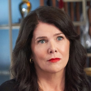 Video: Lauren Graham Stars in New Trailer for Tubis THE Z-SUITE Photo