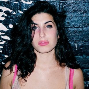 Any Winehouse's 'Frank' Gets Anniversary Reissue With 2LP Picture Disc & Release Of D Photo