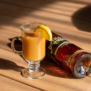 12 New Year’s Eve Cocktails to Ring in 2026 Photo