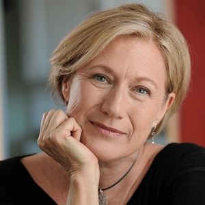 Tony-Nominee Jayne Atkinson Leads Dorset Theatre Festival World Premiere Of True Art Photo