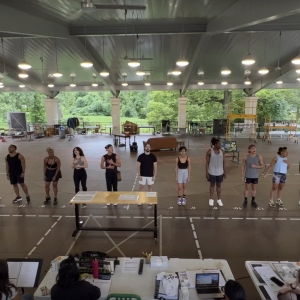 Video: See Lindsay Heather Pearce, Lincoln Clauss & More in Rehearsal for RENT at…