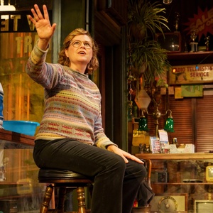 ASHLAND AVENUE Starring Jenna Fischer Extends for Second Time at The Goodman Photo