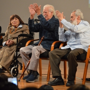 Reconoce El Inbal La Trayectoria De La Escultora Geles Cabrera Y La De Los Muralistas Artu Photo