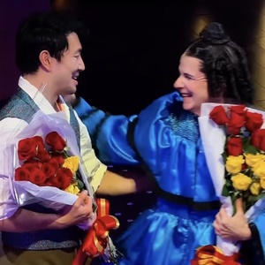 Video: John Cameron Mitchell & Simu Liu Take First Bows in OH, MARY! Photo