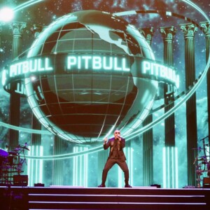 Review: PITBULL - I'M BACK TOUR at Mystic Lake Amphitheater