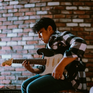 Teen Guitarist And Rocker Nikhil Bagga Releases New Single 'Never Meant It' Photo