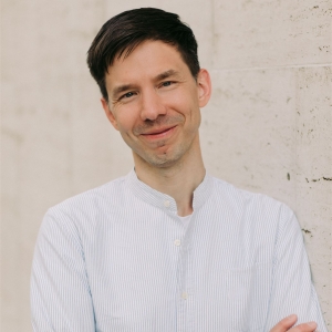 Interview: Brian D. Kennedy of A LITTLE BIT COUNTRY & MY FAIR BRADY Interview